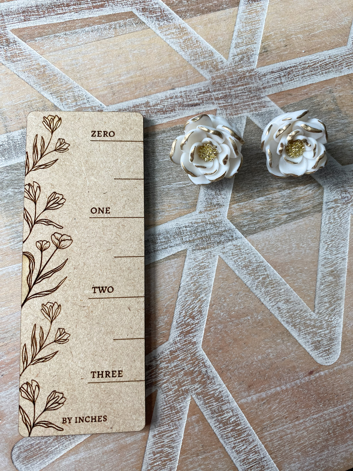 White & gold holiday flower handmade polymer clay stud earrings