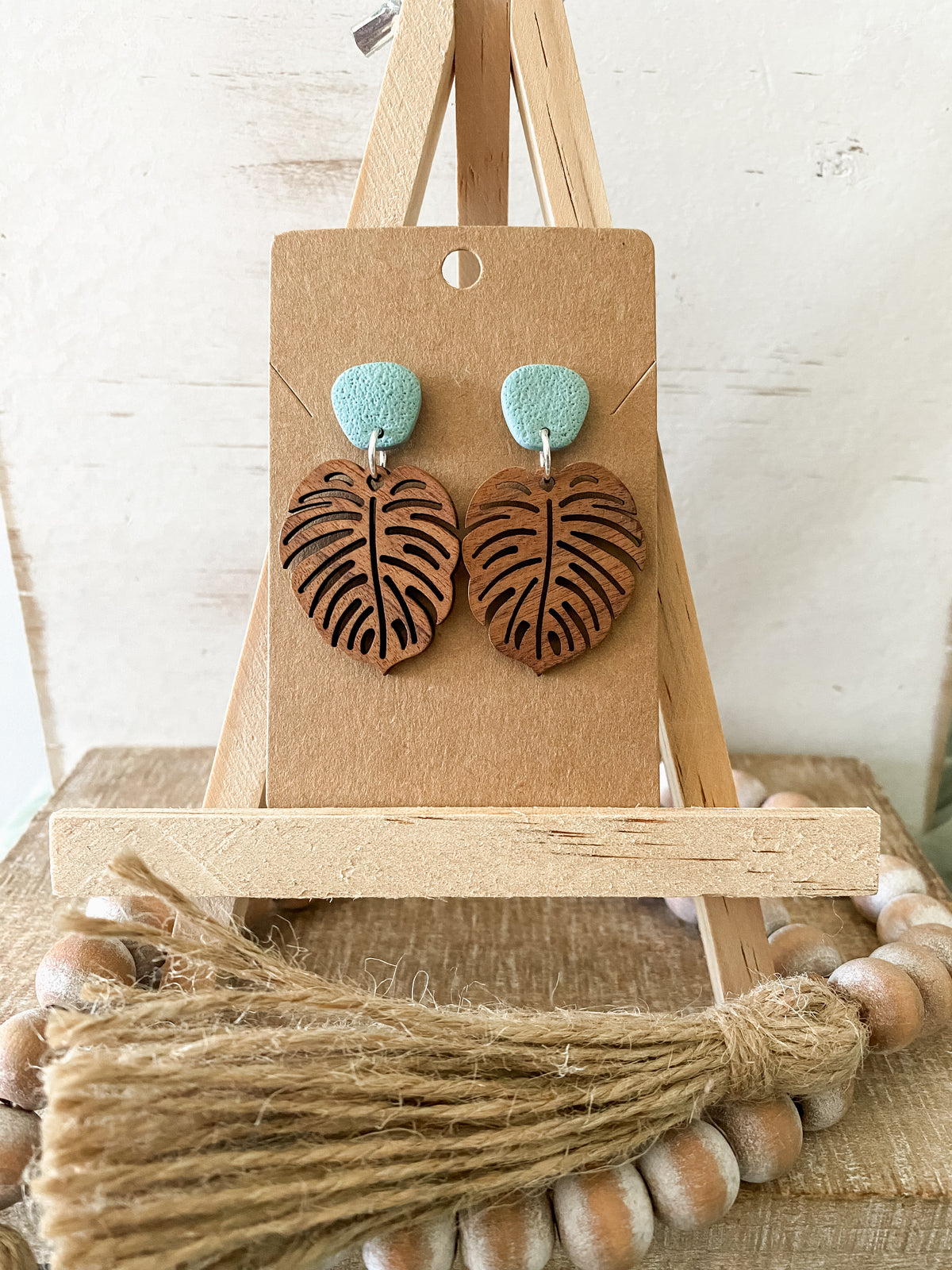 Wood monstera earrings collection