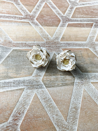White & gold holiday flower handmade polymer clay stud earrings