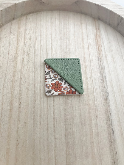 Corner bookmarks (multiple styles available)