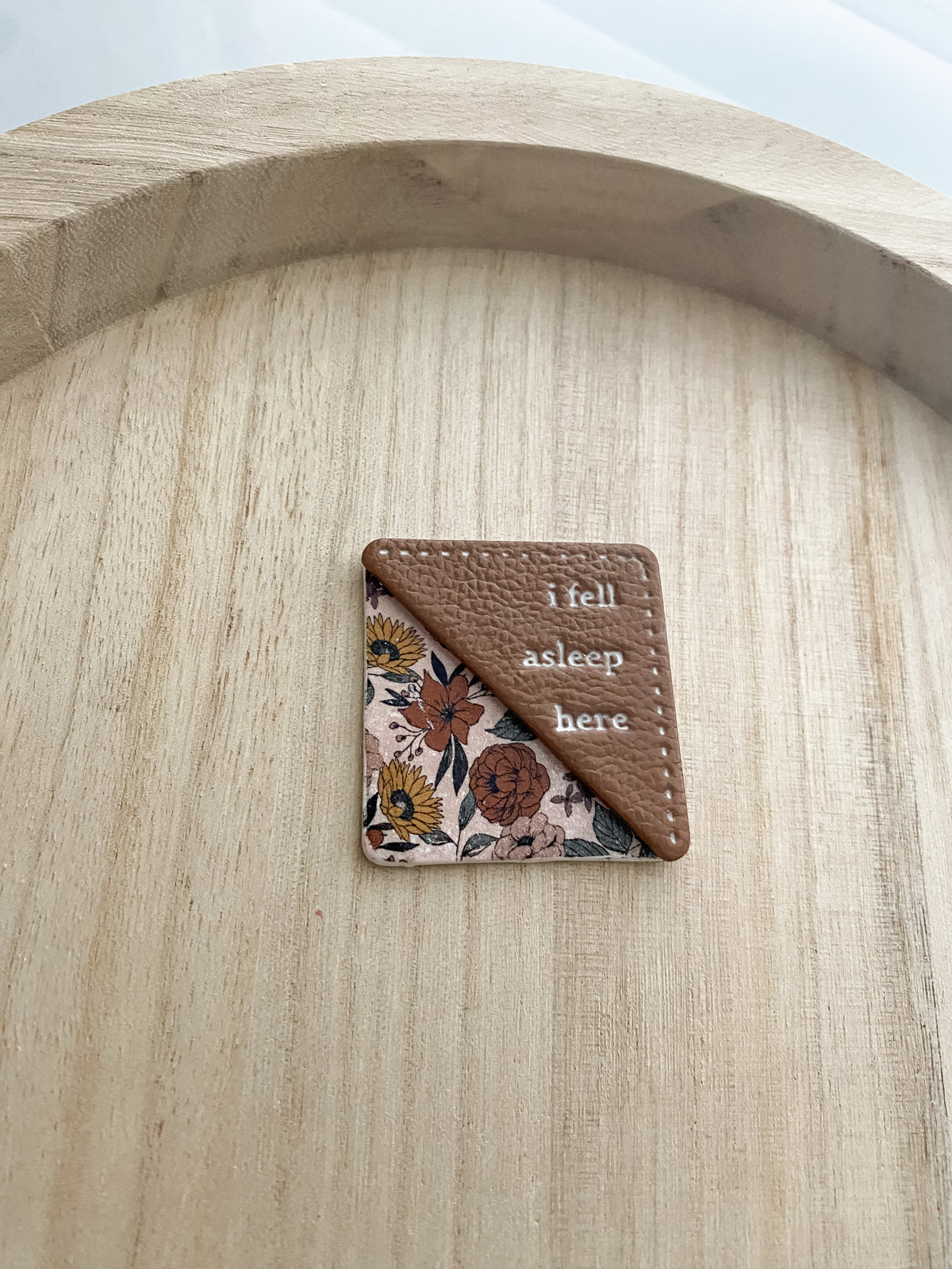 Corner bookmarks (multiple styles available)