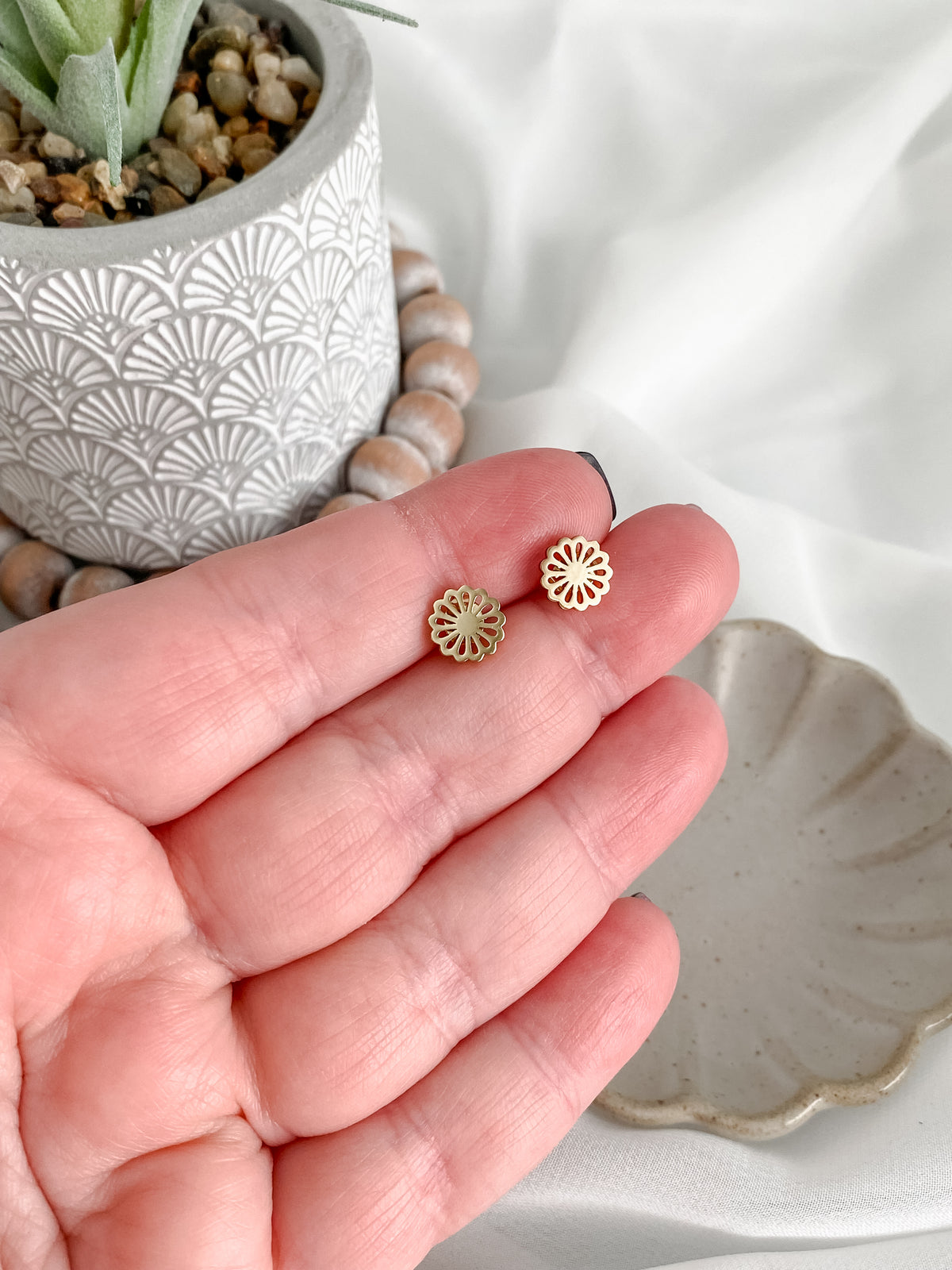 Mini gold stainless steel daisy studs
