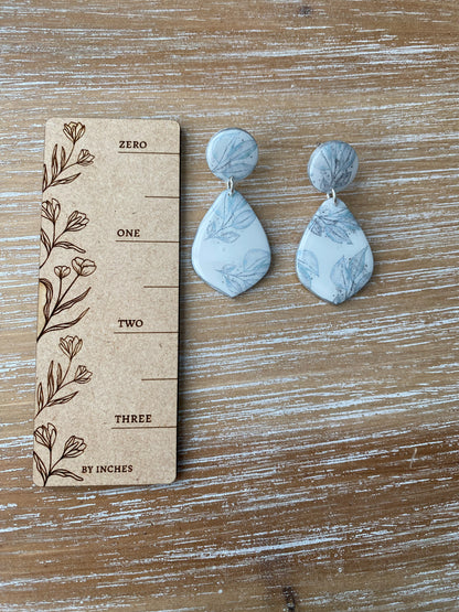 Floral print teardrop earrings