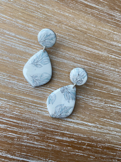 Floral print teardrop earrings