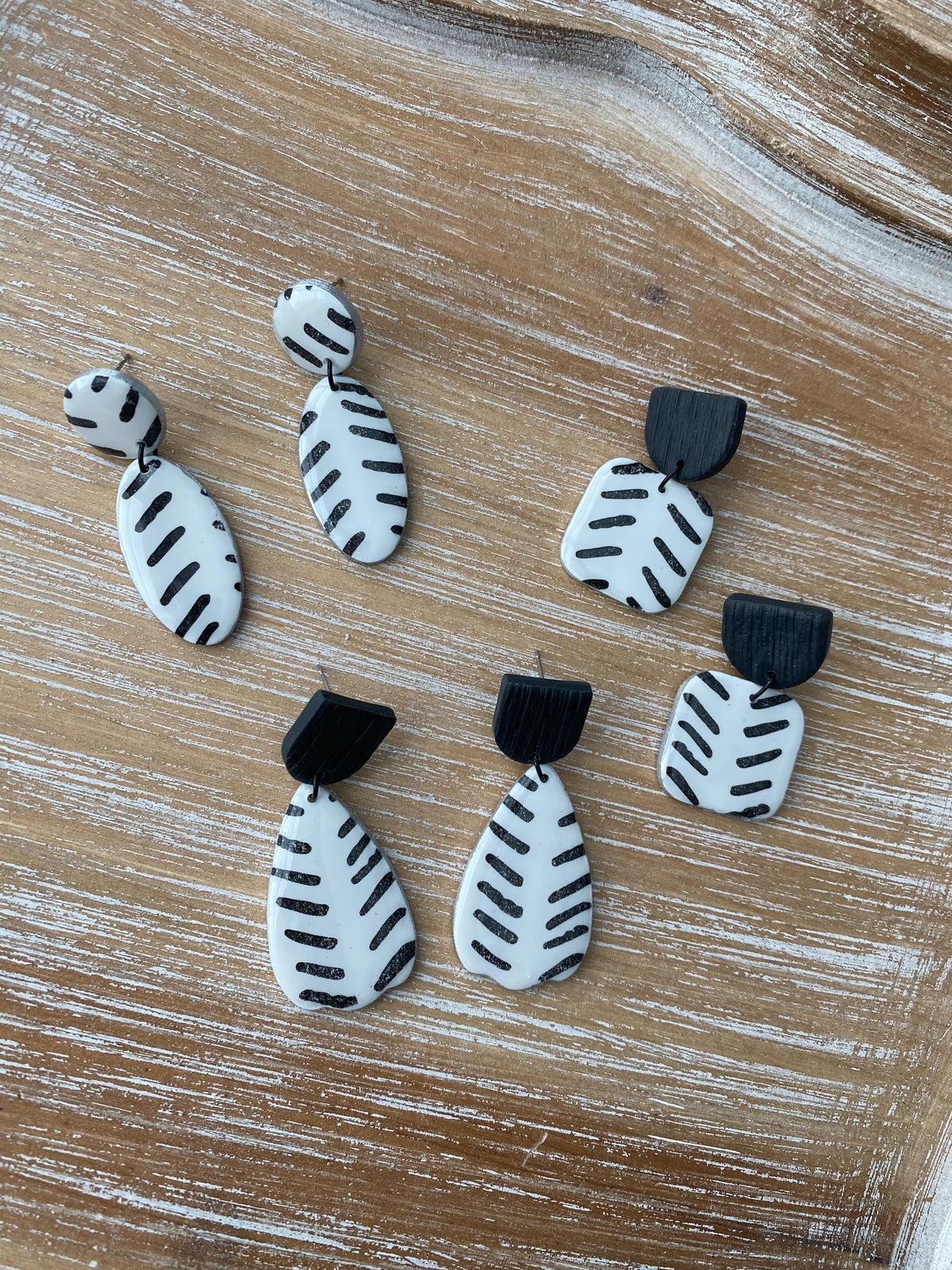 Black and white striped collection