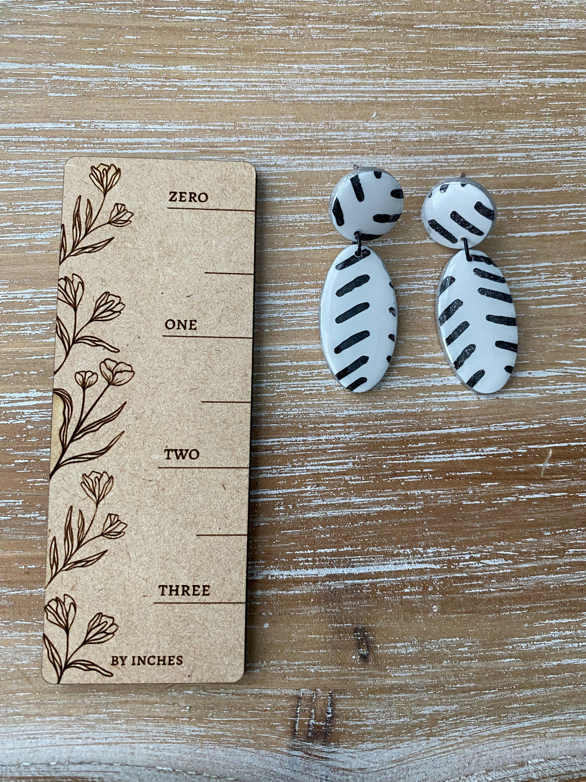 Black and white striped collection