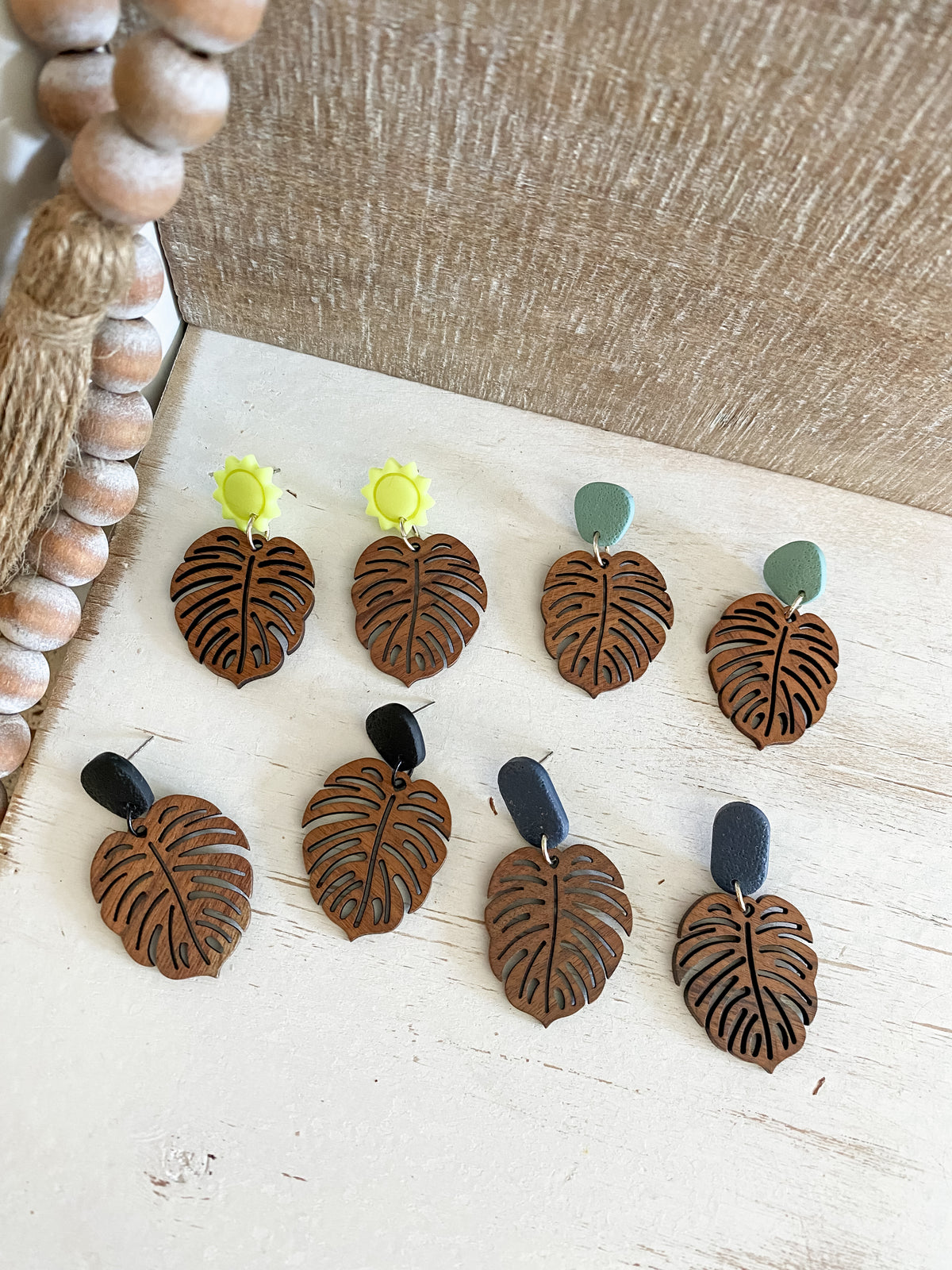Wood monstera earrings collection