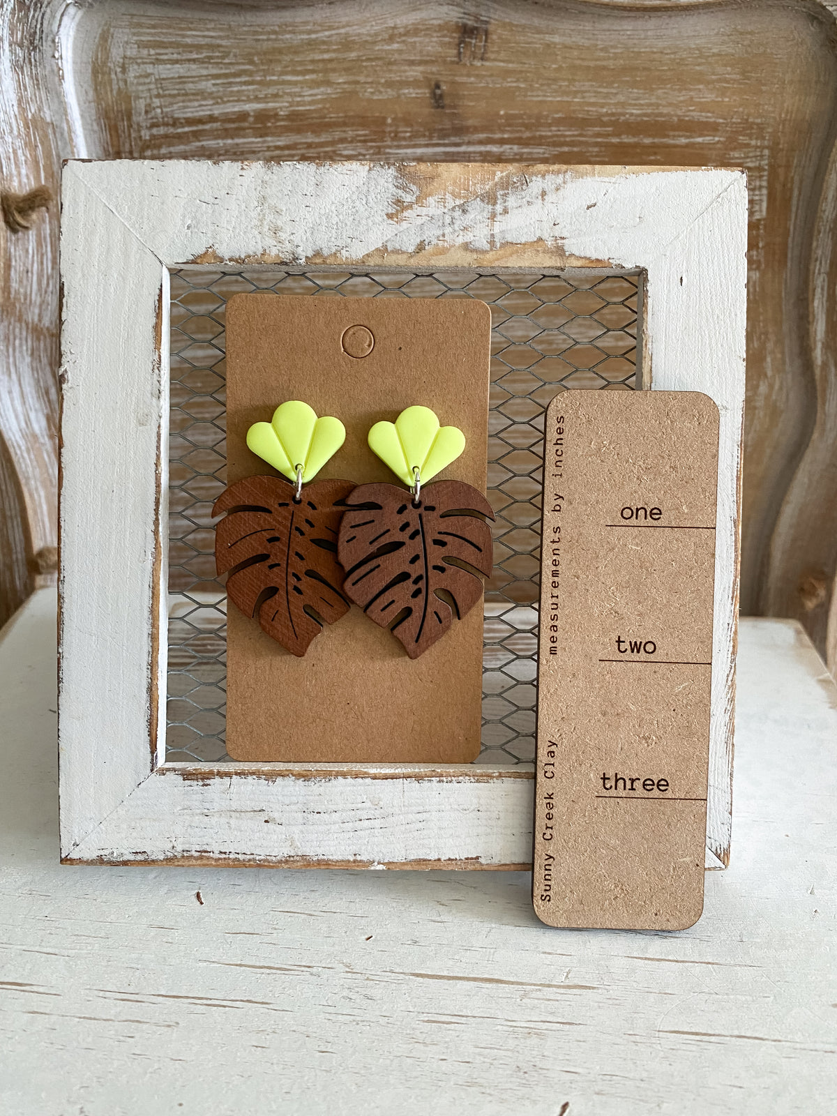 Tropical large wood leaf dangles collection