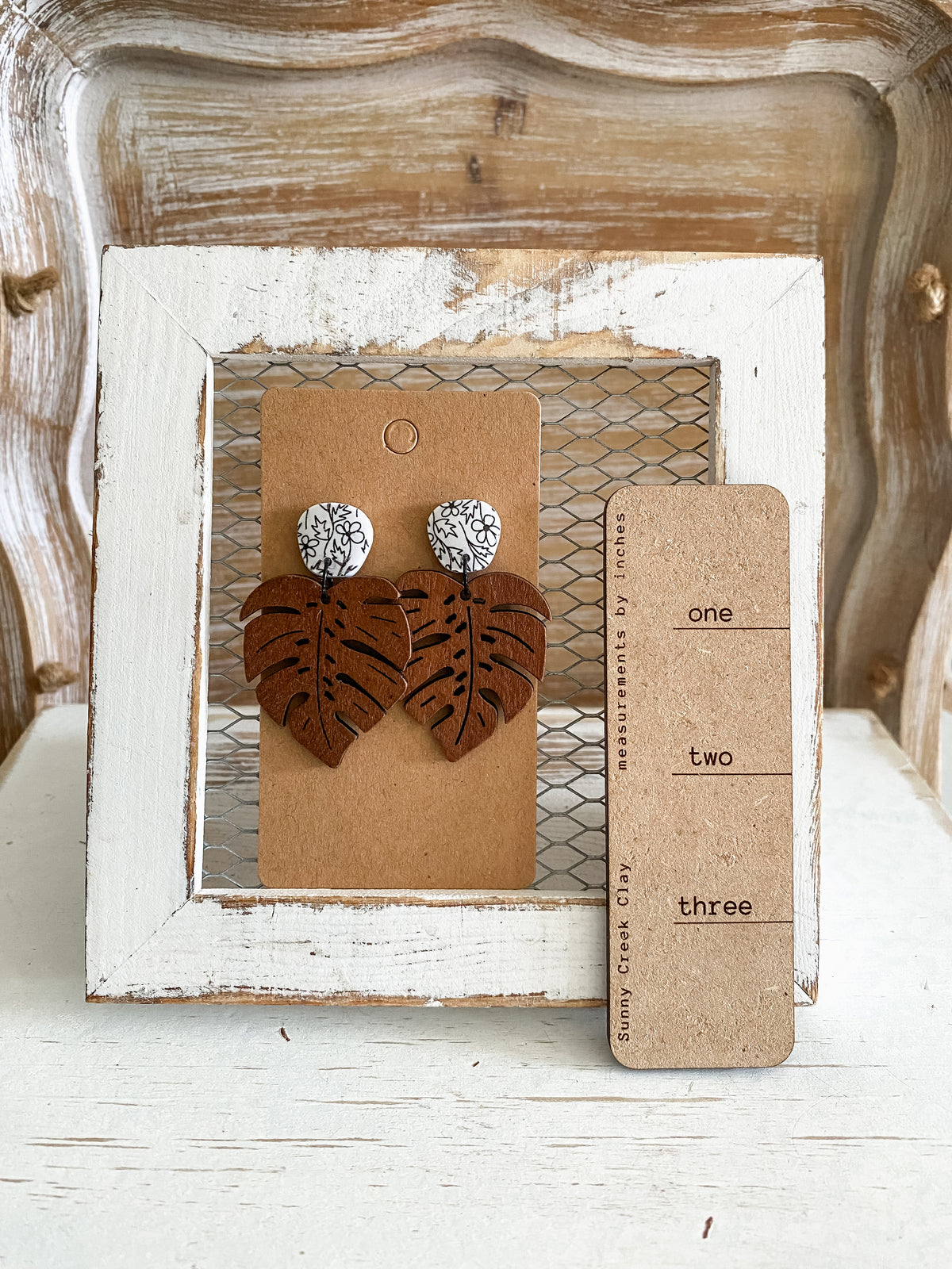 Tropical large wood leaf dangles collection
