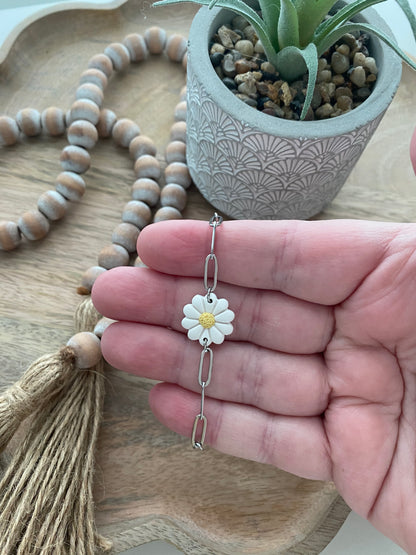 Daisy handmade polymer clay bracelets (silver or gold)