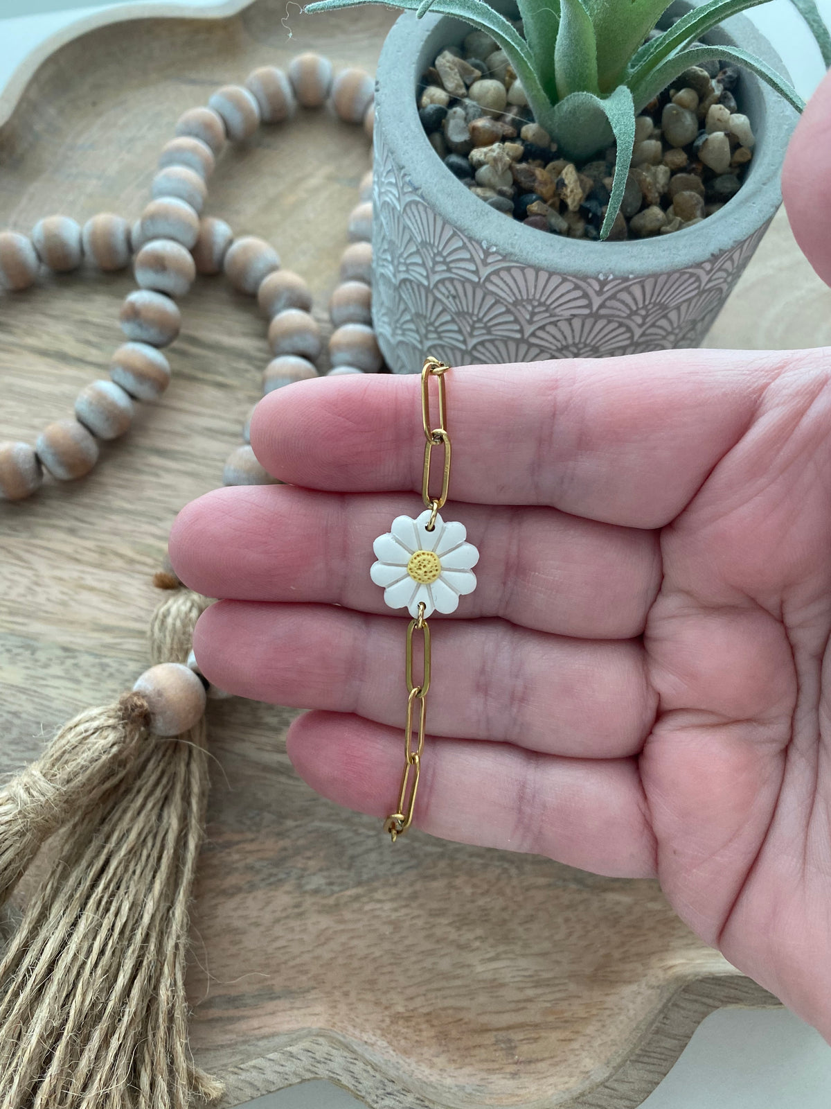 Daisy handmade polymer clay bracelets (silver or gold)