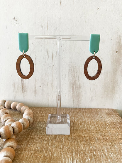 Oval walnut earring collection