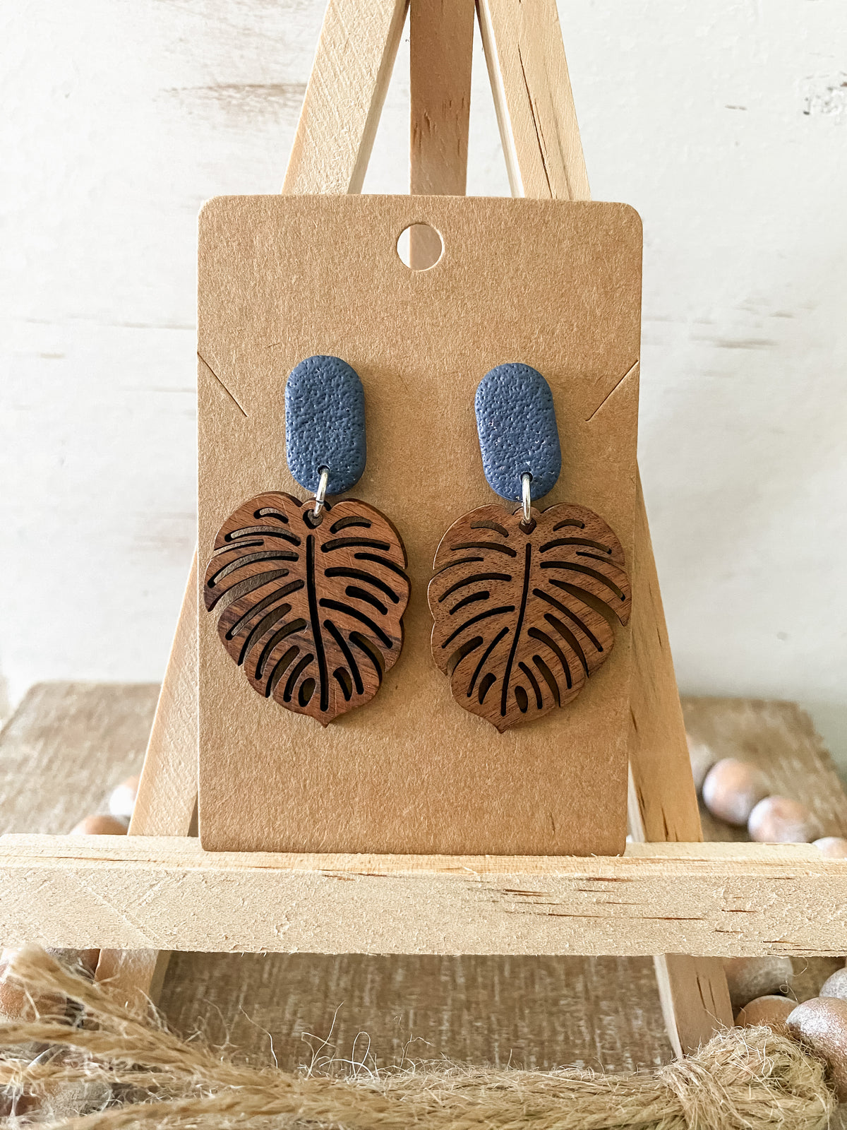 Wood monstera earrings collection