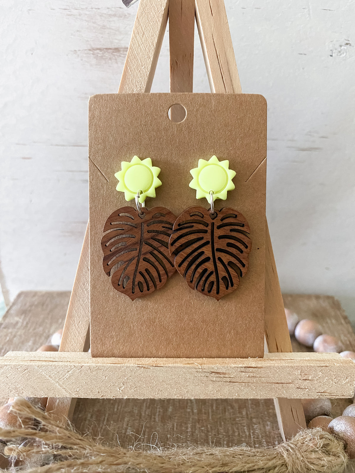 Wood monstera earrings collection