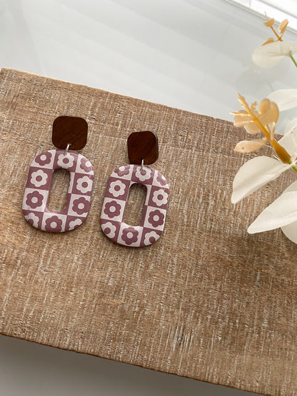 Mauve checkered flower earrings collection