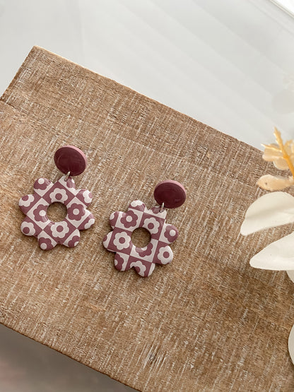 Mauve checkered flower earrings collection