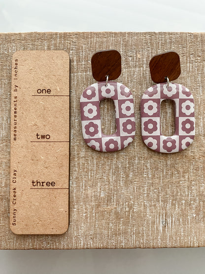 Mauve checkered flower earrings collection